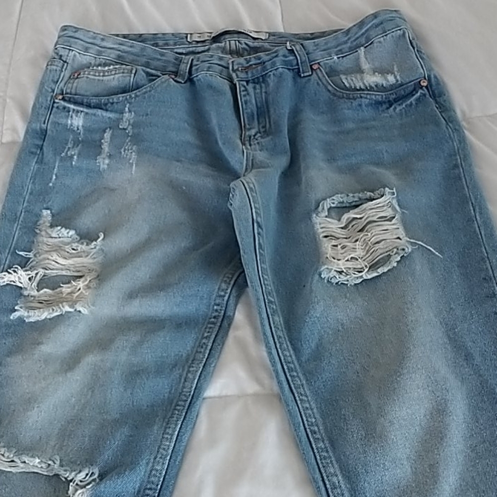 Denim Co Jeans. Sz 10 Distressed style.